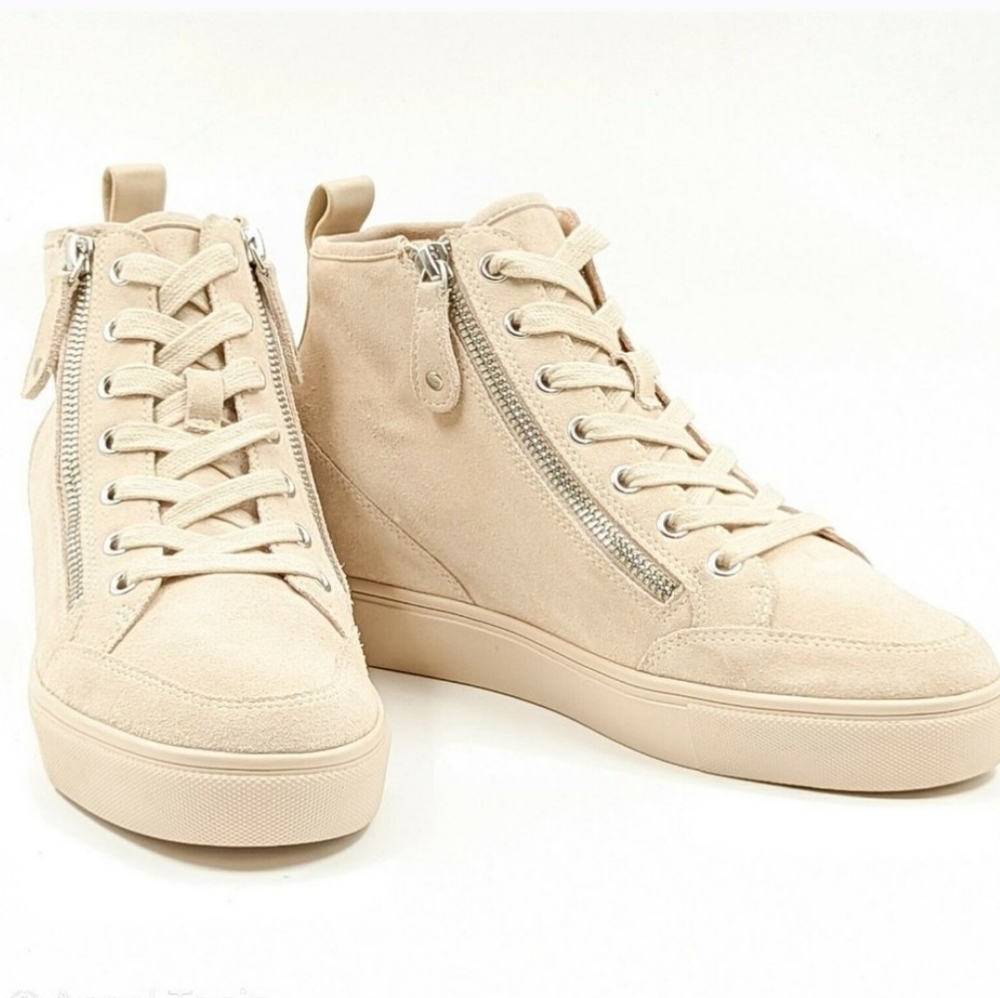 Steve Madden High Top Sneakers
